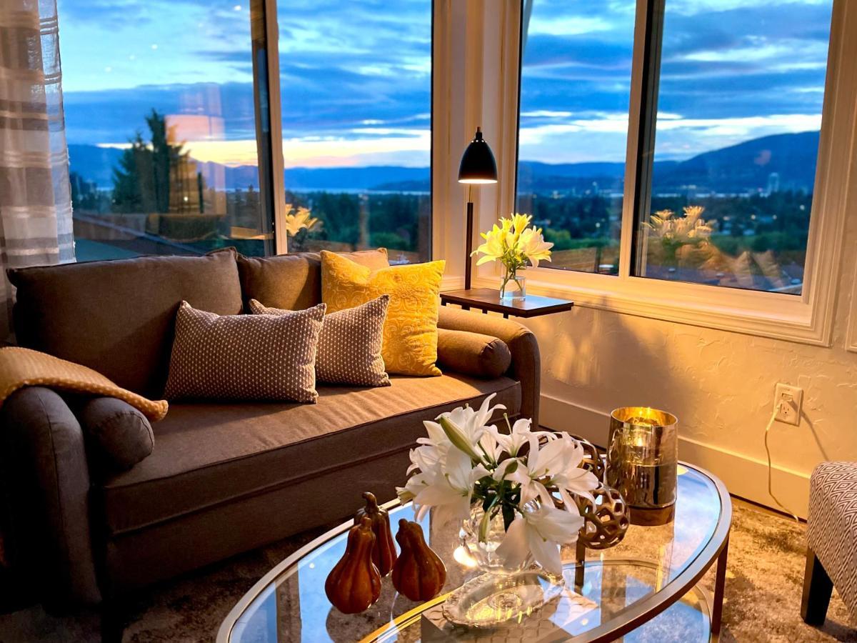 A Vista Villa Couples Retreat Kelowna Exteriör bild
